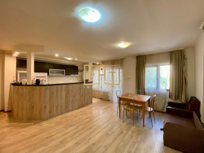 Apartament de vanzare cu 2 camere, 57 mp, zona Avram Iancu!