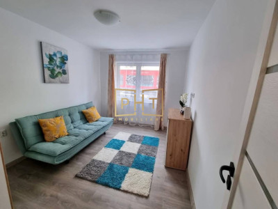 Apartament 2 camere decomandate, 57 mp, logie, parcare, zona Eroilor