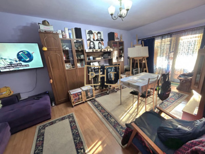 Apartament de vanzare cu 2 camere, 56 mp, zona Porii!