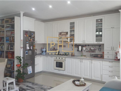 Apartament de vanzare, 3 camere, 74 mp, zona Subcetate!