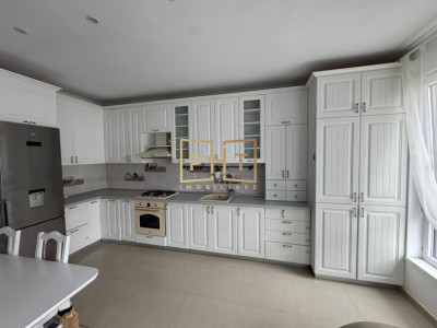 Apartament de vanzare, 3 camere, 2 bai, 74 mp, zona Subcetate, Floresti!