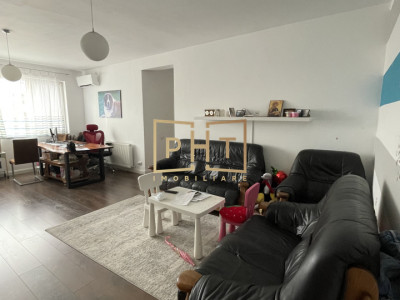 Apartament 3 camere, 72 mp, parcare, zona Sub Cetate!