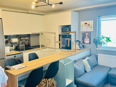 Apartament 3 camere, 2 bai, etaj intermediar, balcon, garaj, parcare, Vivo