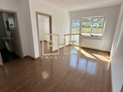 Apartament de vânzare cu 2 camere, 43 mp, balcon, zona Terra!
