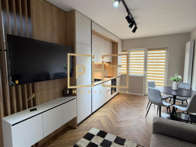 Apartament de vanzare cu 2 camere, 56 mp, zona Terra!