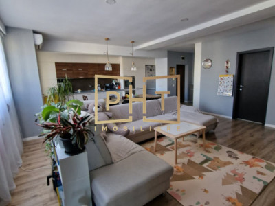 Apartament de vanzare, 3 camere, 80 mp, zona Eroilor!