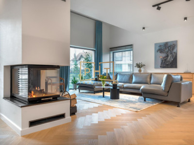 Casa premium de vanzare cu 5 camere, 243 mp utili ,665 mp teren, zona Terra!