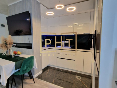 Apartament de vânzare cu 3 camere, 60 mp, zona BMW! 