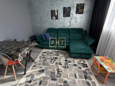 De vânzare apartament cu 3 camere, 76 mp, zona Sub cetate!
