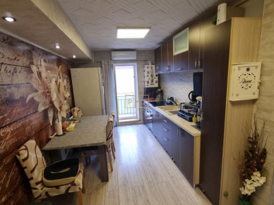 Apartament cu 2 camere, 57 mp, zona Florilor!